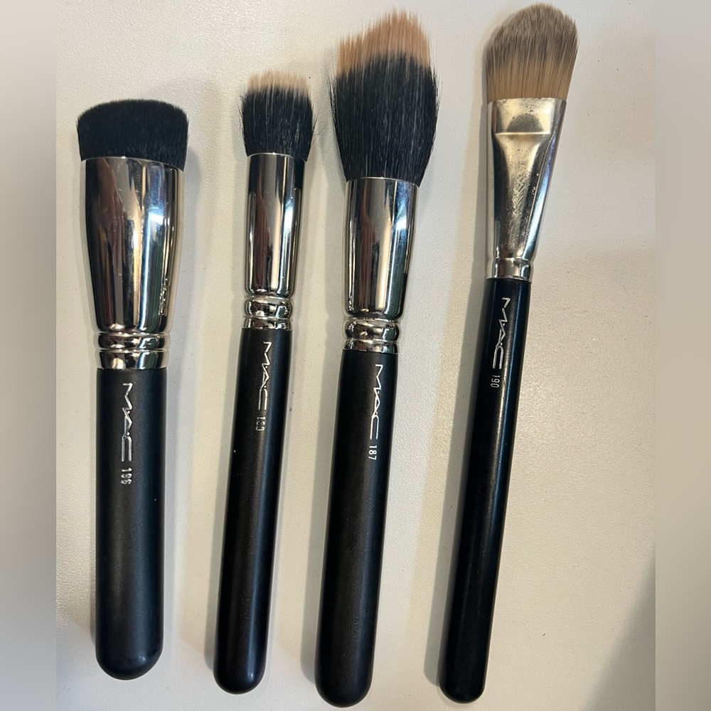 4 MAC brushes - #195 brand new~never used. #187, #140 & #190 used very little.